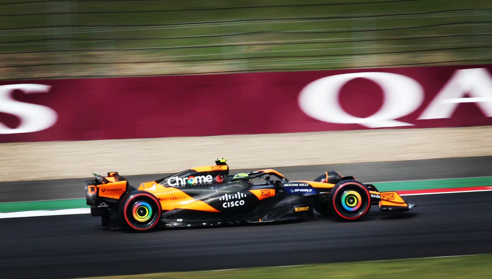 冷静与激情交织!赛车完美收官 冷静与激情交织!赛车完美收官