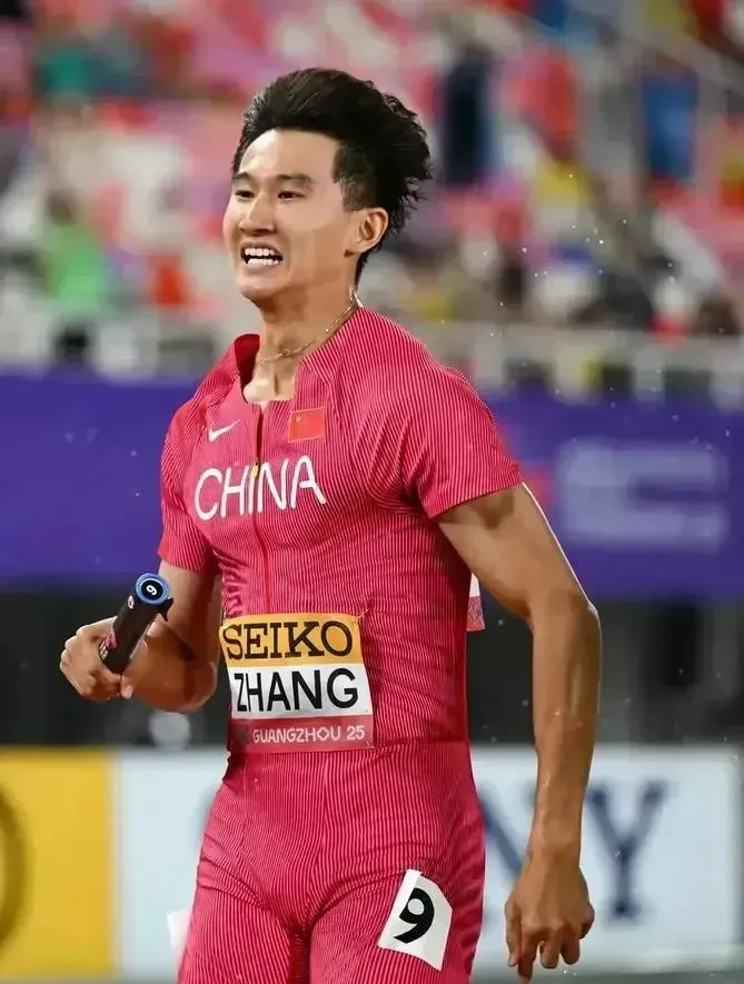 田径选手发挥出色，荣膺最佳MVP的简单介绍