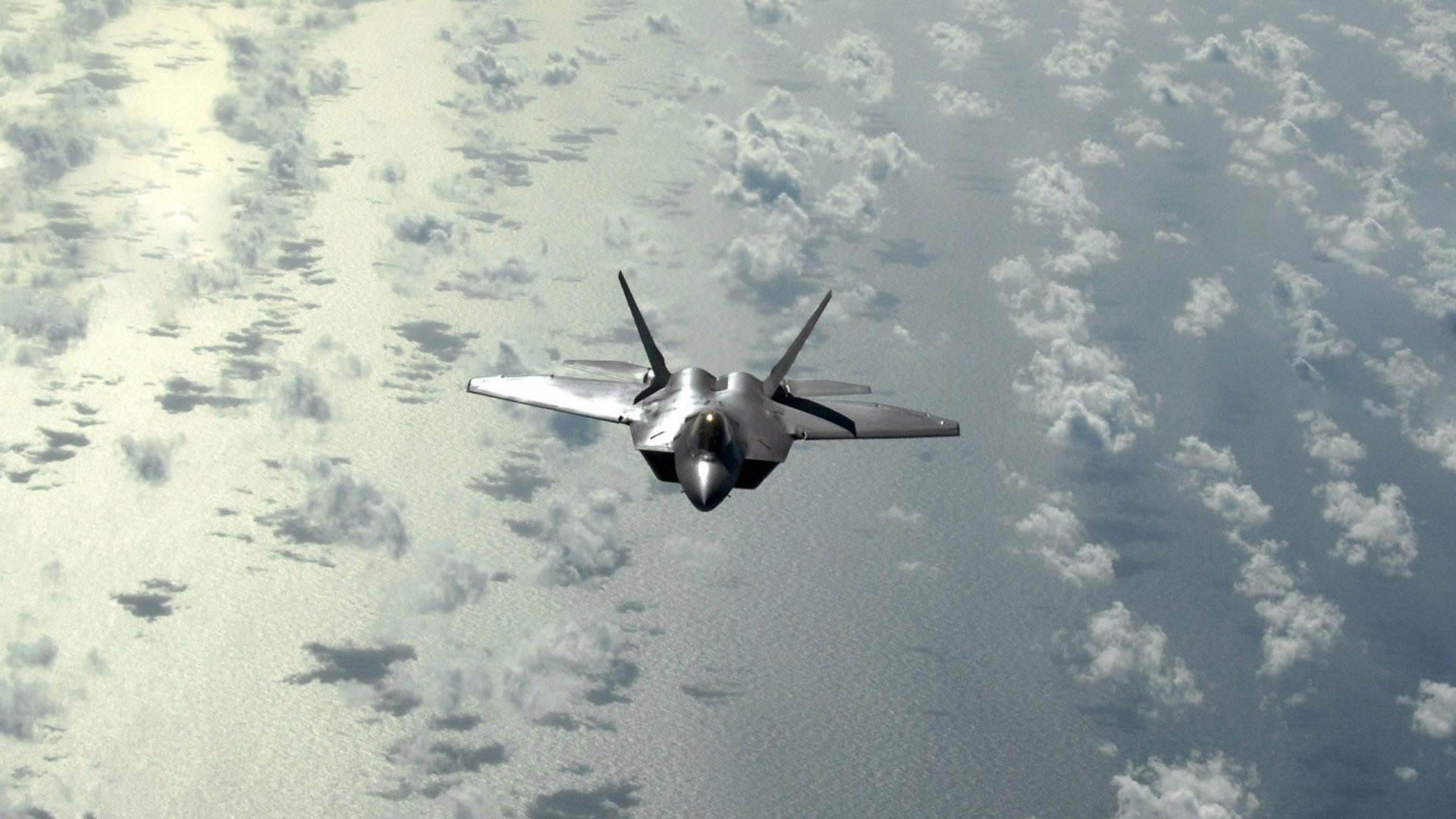 急速过弯,鹈鹕横扫晋级,杜兰特竟在F1年度争冠赛接管方向盘