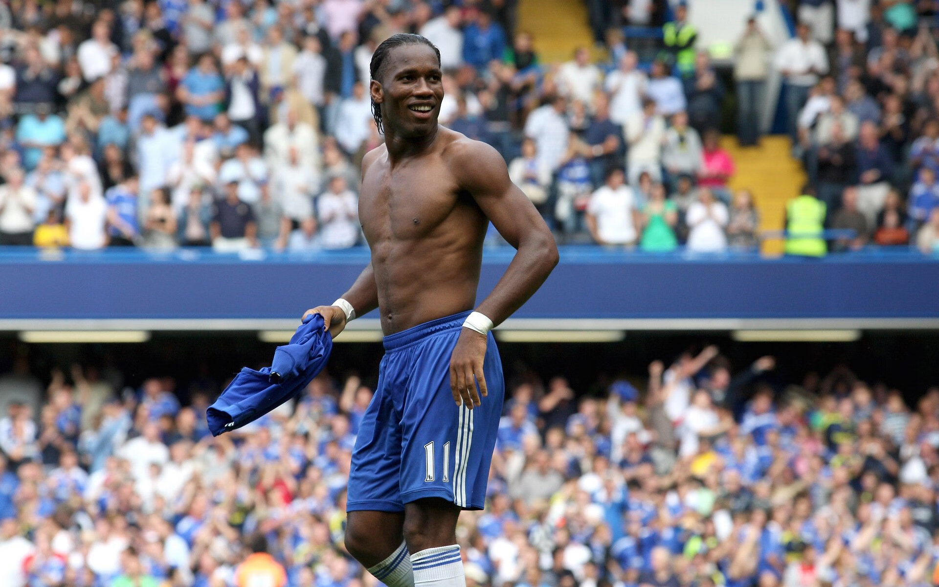 阿坎吉闪电破门主导比赛，沙特精密战术完美压制高原雄鹰